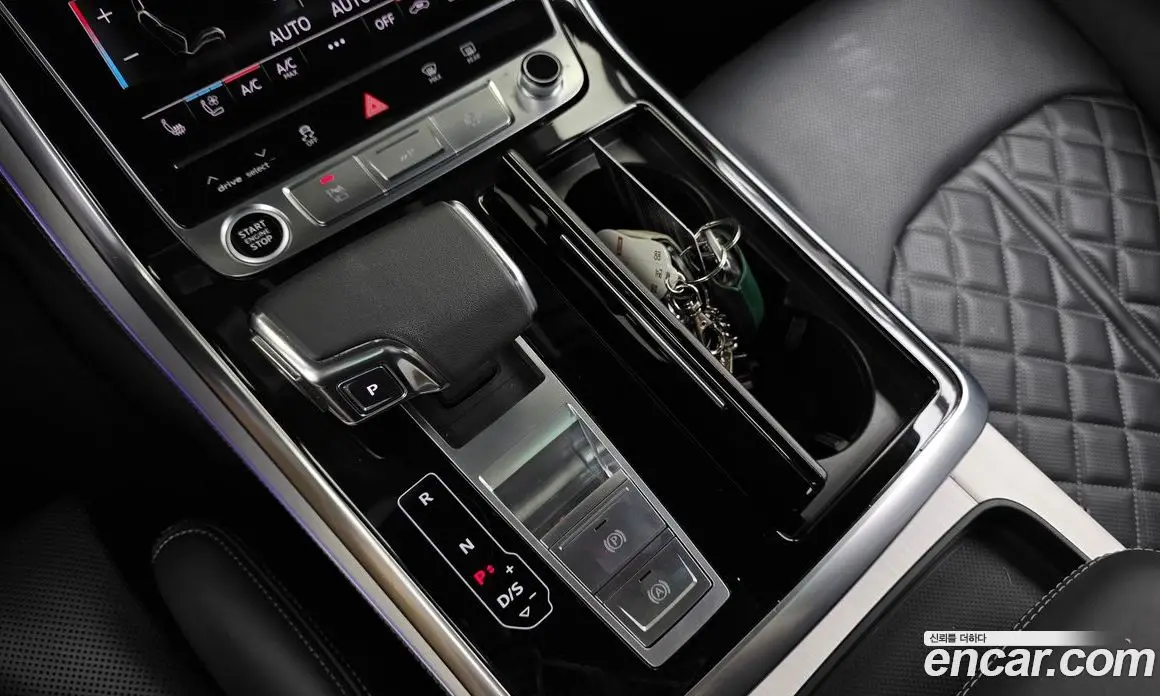 Audi Q8 2025 3.0 автомат (гидро), фото 12