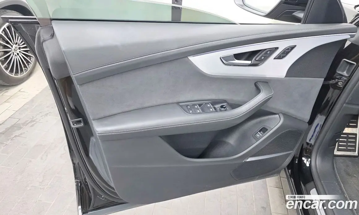 Audi Q8 2025 3.0 автомат (гидро), фото 14