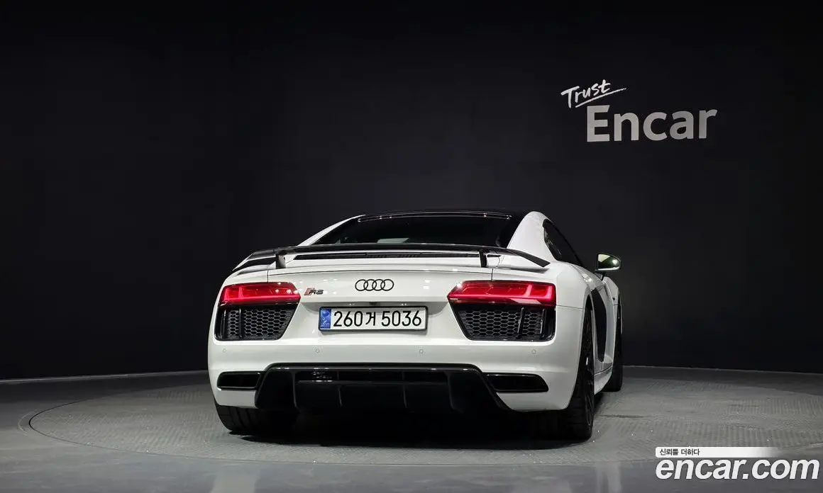 Audi R8 2017 5.2 автомат (гидро), фото 4