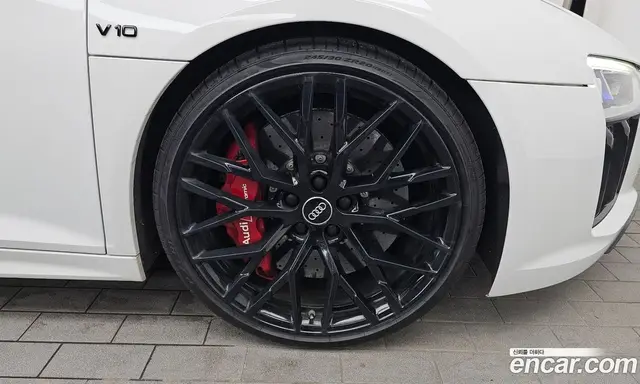Audi R8 2017 5.2 автомат (гидро), миниатюра 7
