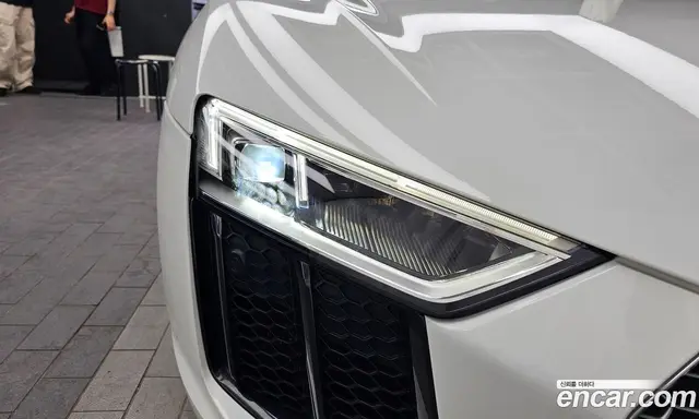 Audi R8 2017 5.2 автомат (гидро), миниатюра 8