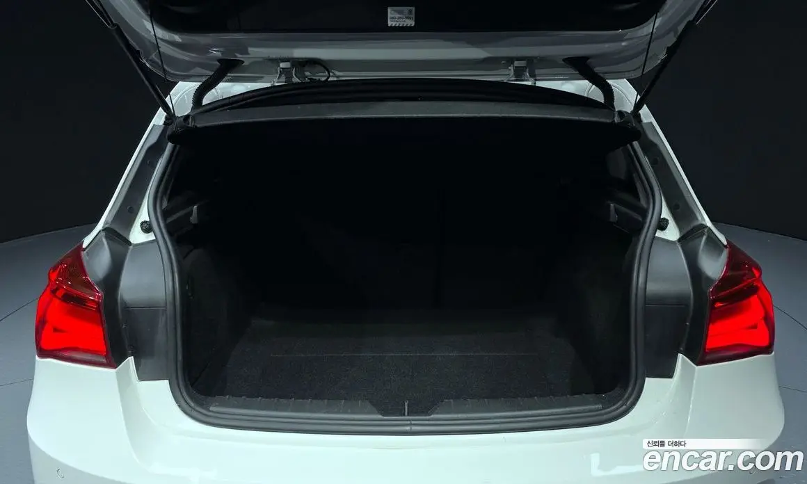 BMW 1 серия 2019 2.0 автомат (гидро), фото 20