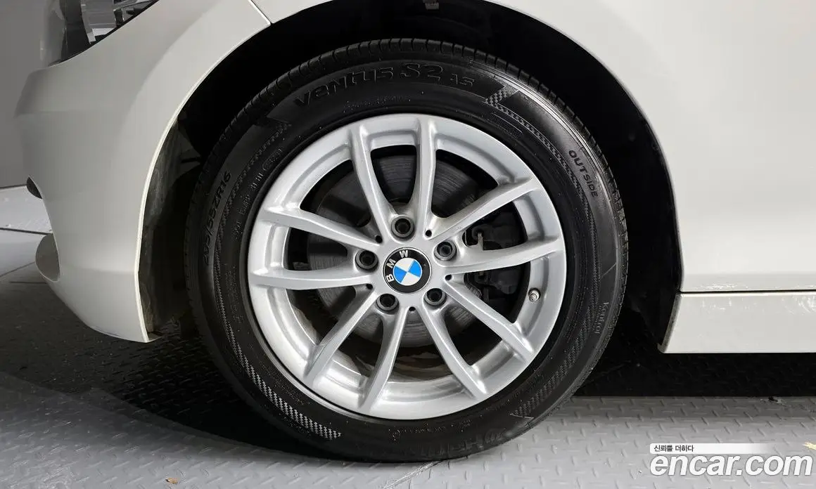 BMW 1 серия 2019 2.0 автомат (гидро), фото 5
