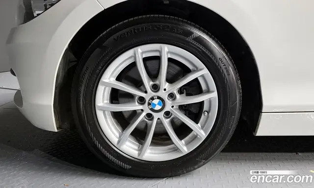 BMW 1 серия 2019 2.0 автомат (гидро), миниатюра 5