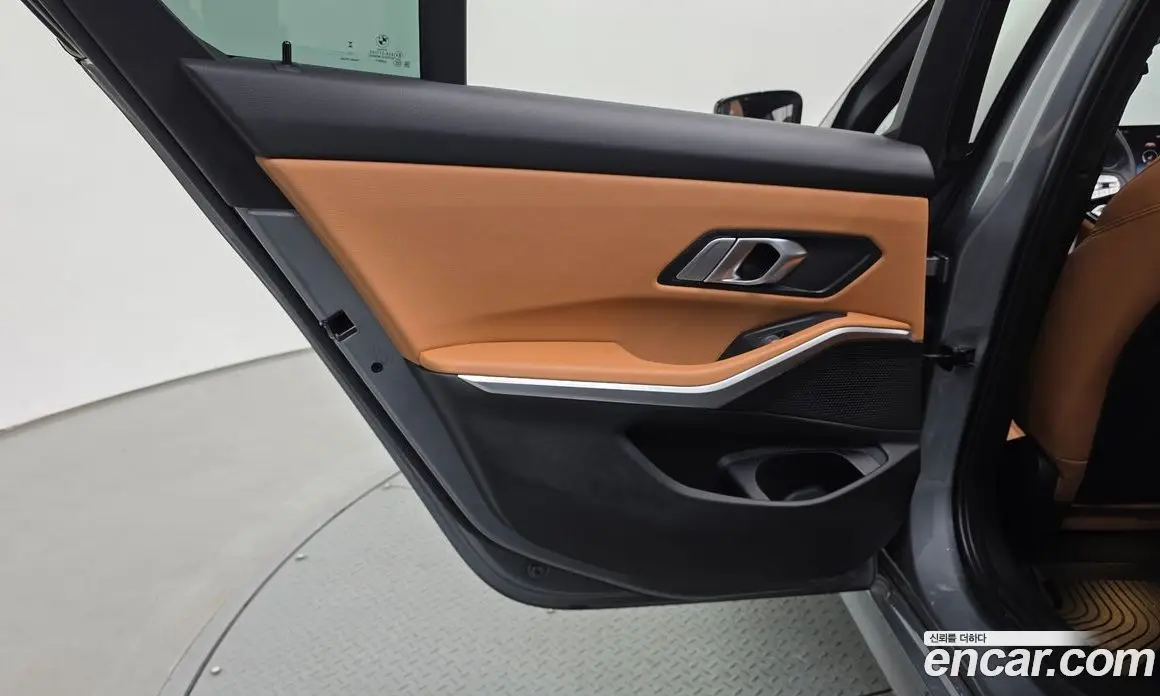 BMW 3 серия 2024 2.0 автомат (гидро), фото 15