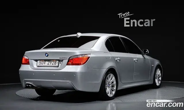 BMW 5 серия 2009 3.0 автомат (гидро), миниатюра 2