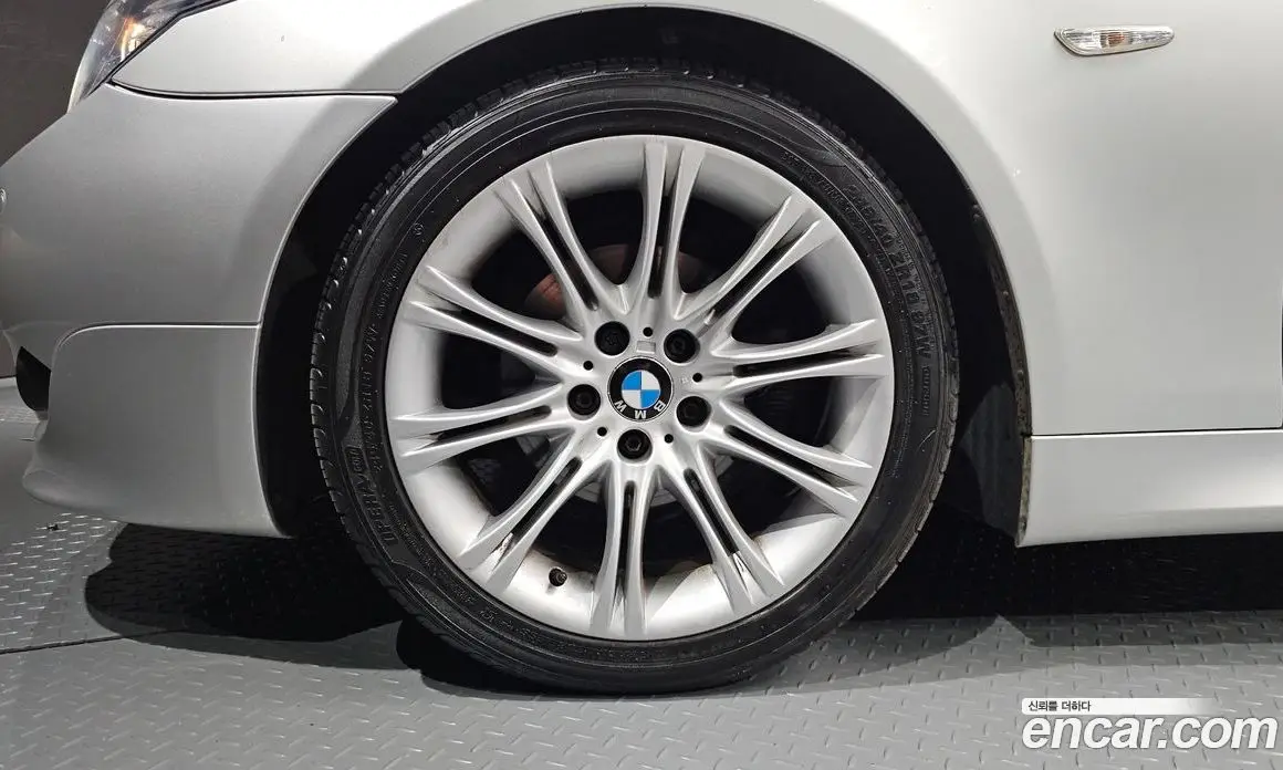BMW 5 серия 2009 3.0 автомат (гидро), фото 5