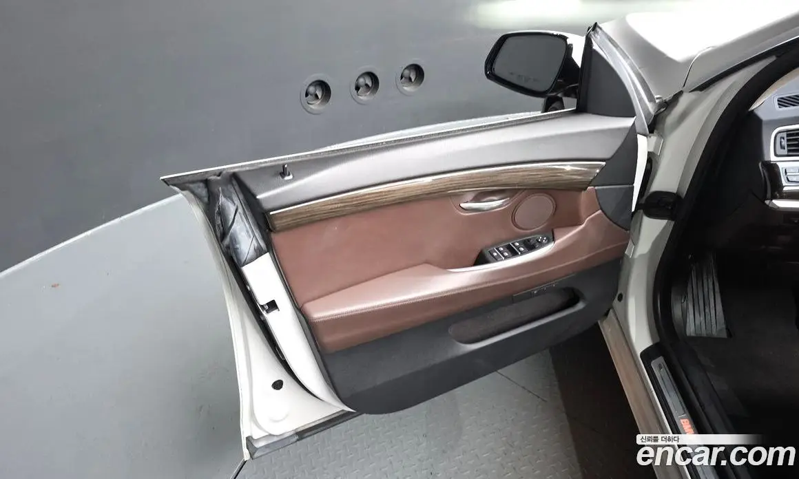 BMW 5 серия 2015 2.0 автомат (гидро), фото 14