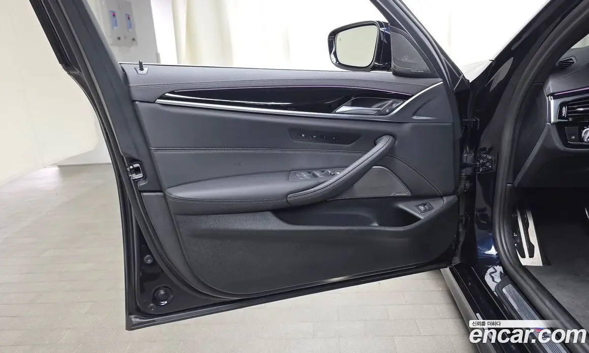 BMW 5 серия 2022 2.0 автомат (гидро), фото 13