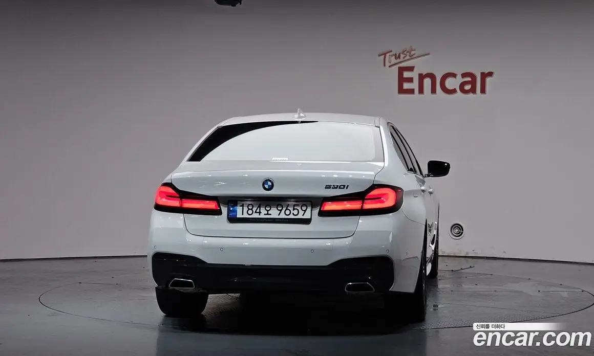 BMW 5 серия 2023 2.0 автомат (гидро), фото 3