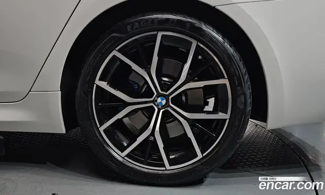 BMW 5 серия 2023 2.0 автомат (гидро), миниатюра 6
