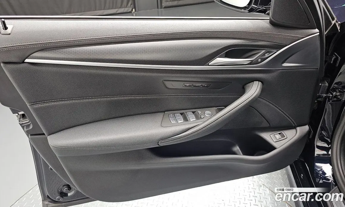 BMW 5 серия 2023 2.0 автомат (гидро), фото 14