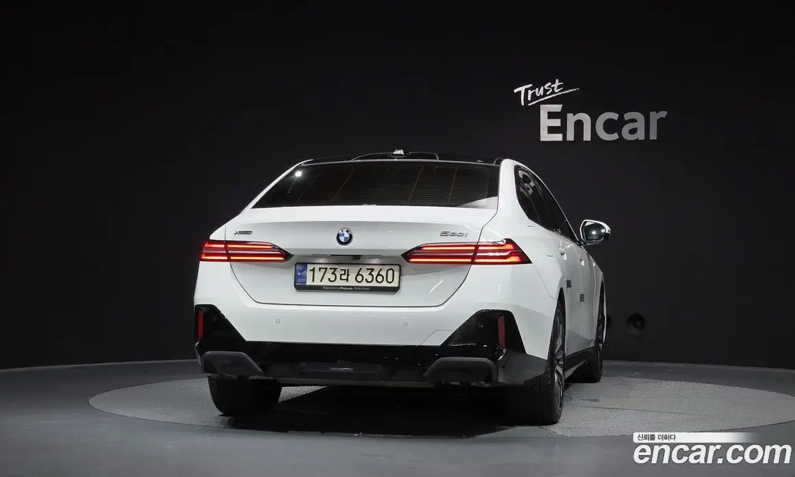BMW 5 серия 2023 2.0 автомат (гидро), фото 4