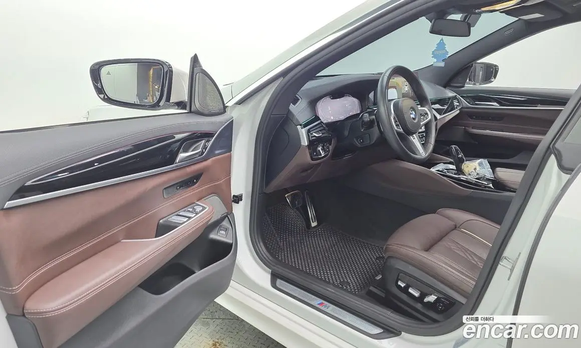 BMW 6 серия 2024 3.0 автомат (гидро), фото 13