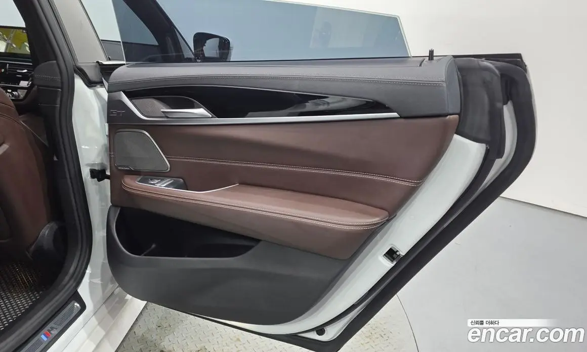 BMW 6 серия 2024 3.0 автомат (гидро), фото 15