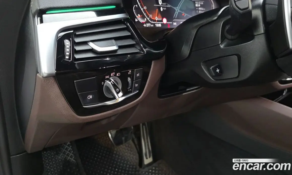 BMW 6 серия 2024 3.0 автомат (гидро), фото 27