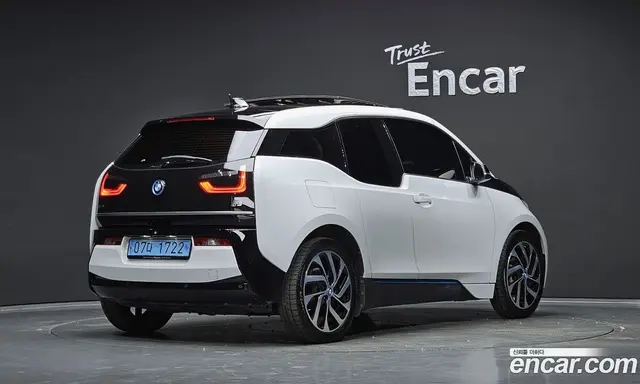 BMW i3 2016 автомат (гидро), миниатюра 2