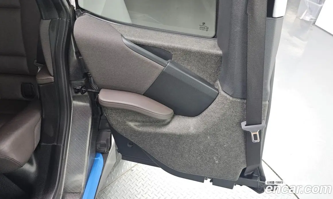 BMW i3 2020 0.1 автомат (гидро), фото 15