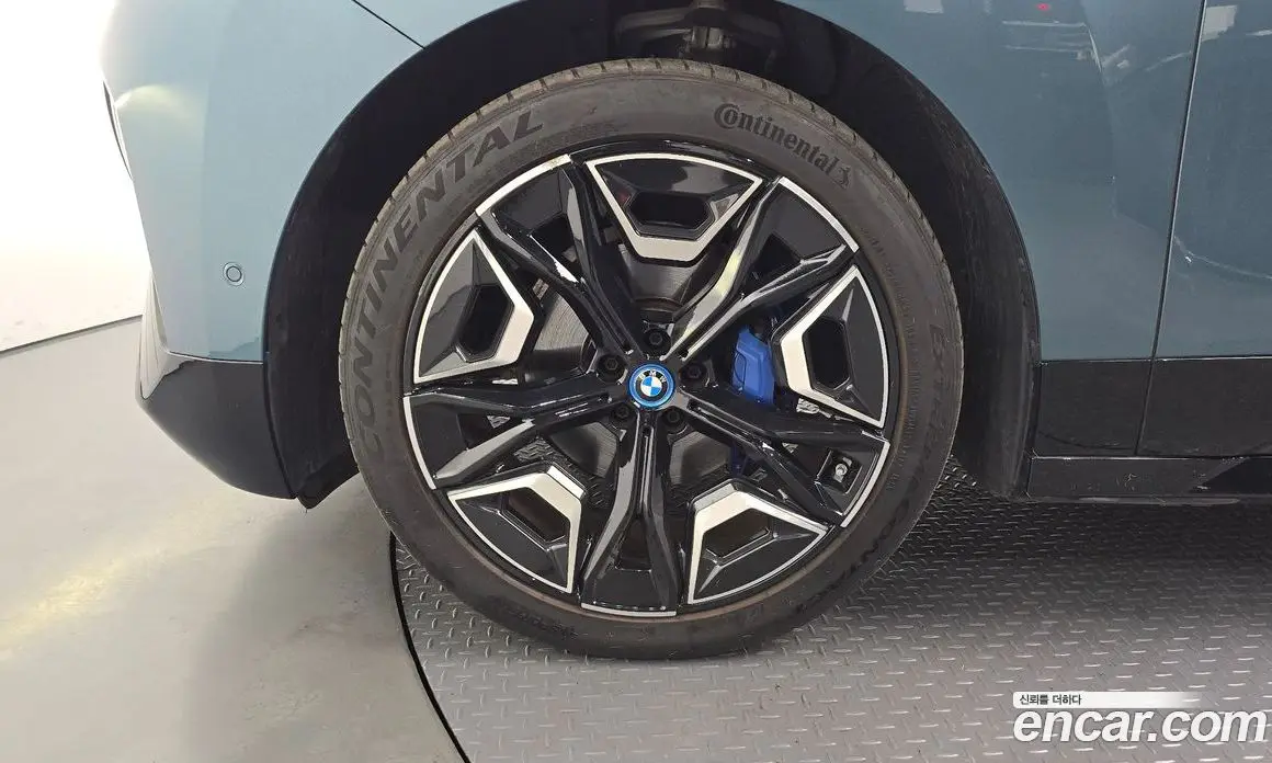 BMW iX 2022 0.3 автомат (гидро), фото 5