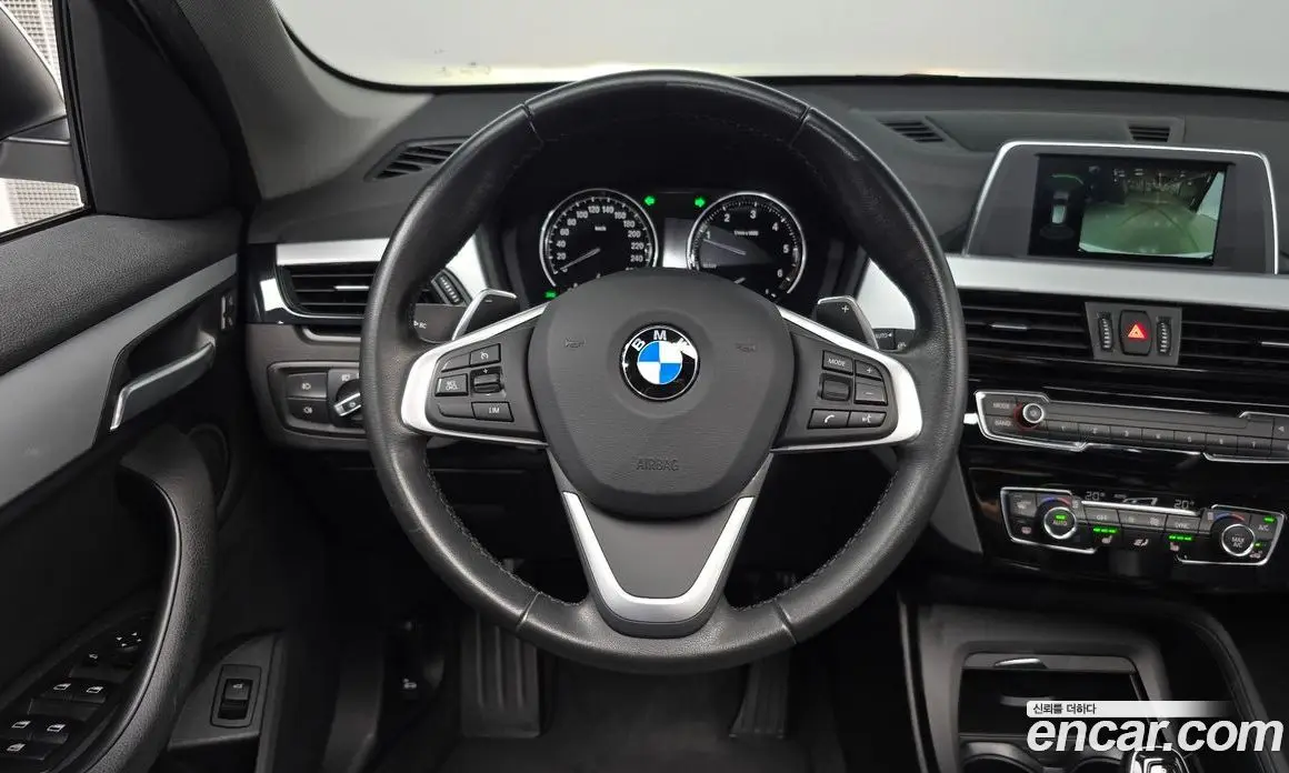 BMW X1 2018 2.0 автомат (гидро), фото 18