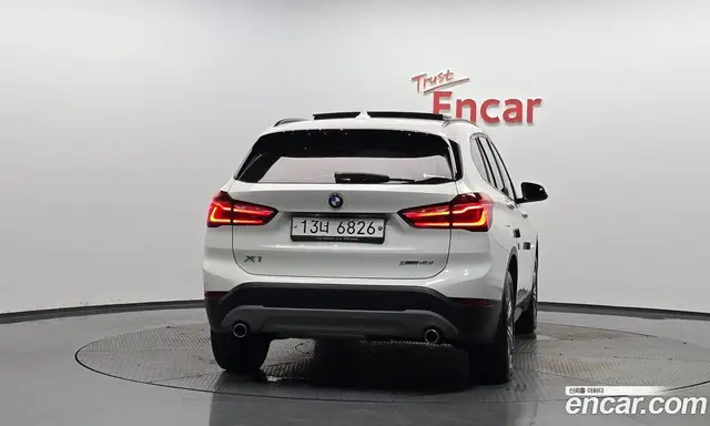 BMW X1 2018 2.0 автомат (гидро), миниатюра 3