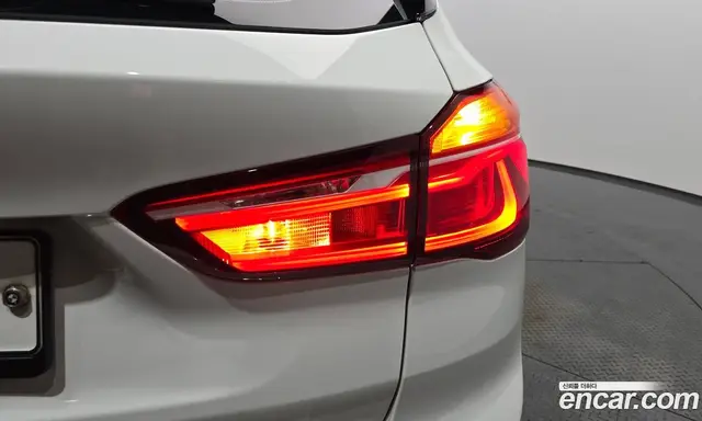 BMW X1 2018 2.0 автомат (гидро), миниатюра 8