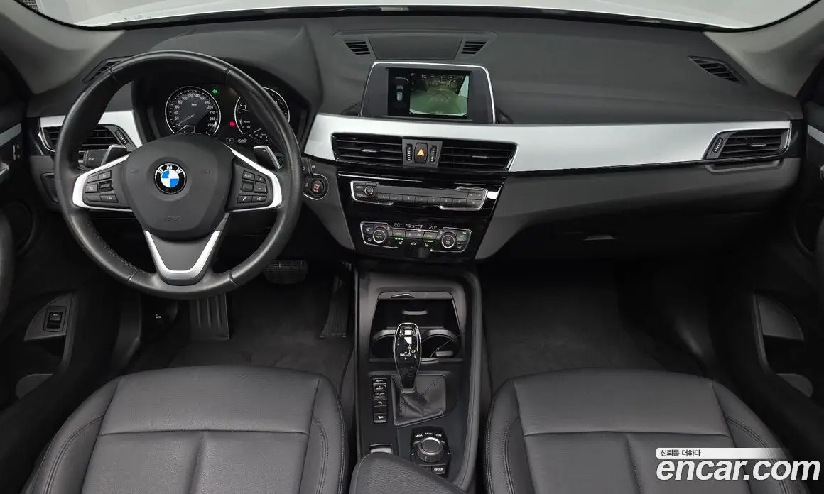 BMW X1 2018 2.0 автомат (гидро), фото 9