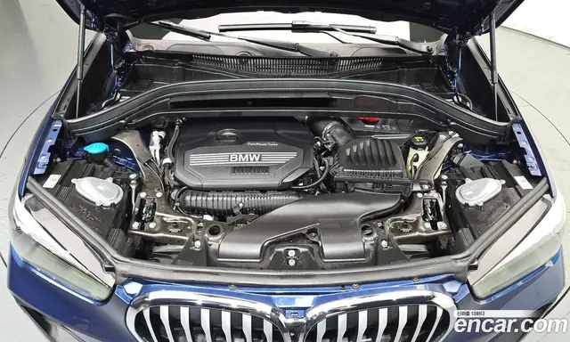 BMW X1 2020 2.0 автомат (гидро), миниатюра 6
