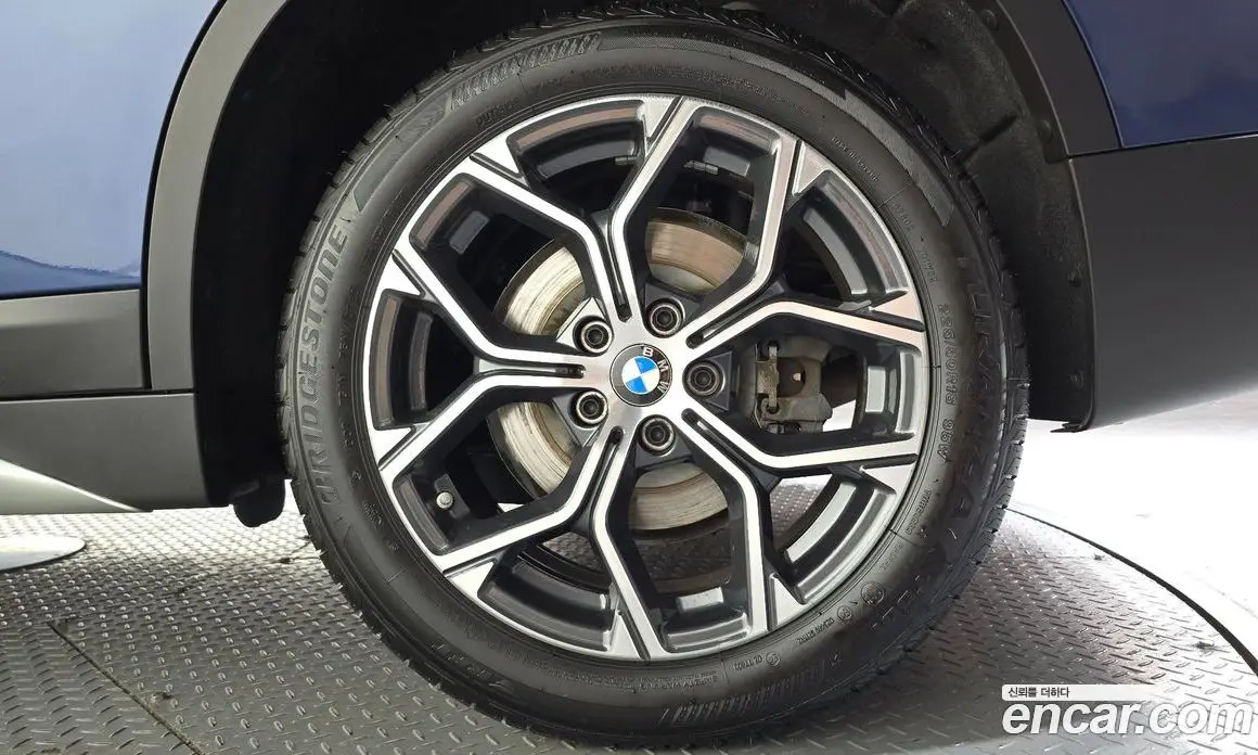 BMW X1 2020 2.0 автомат (гидро), фото 7