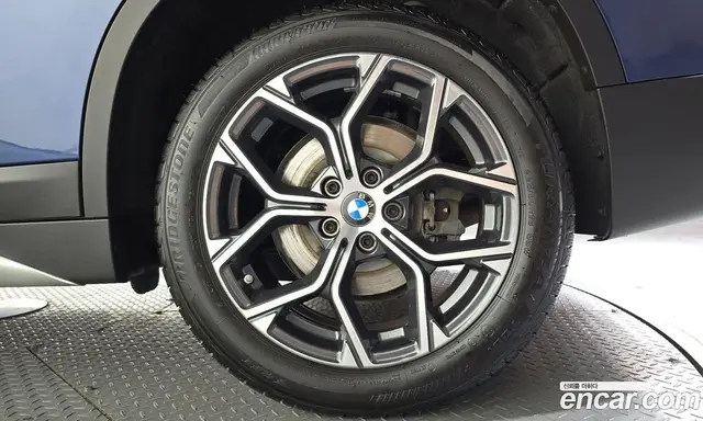 BMW X1 2020 2.0 автомат (гидро), миниатюра 7
