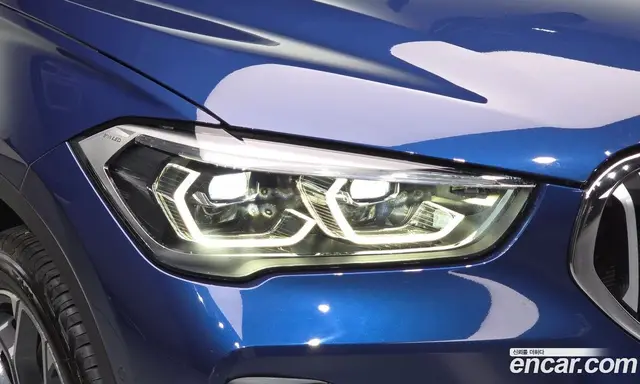 BMW X1 2020 2.0 автомат (гидро), миниатюра 8