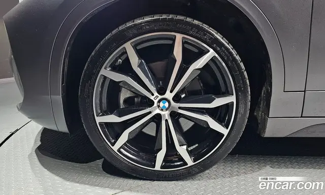 BMW X2 2018 2.0 автомат (гидро), миниатюра 5