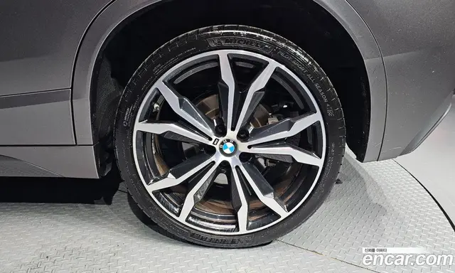 BMW X2 2018 2.0 автомат (гидро), миниатюра 7