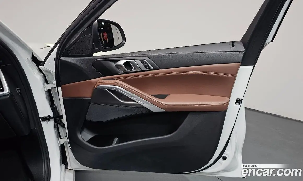 BMW X6 2022 3.0 автомат (гидро), фото 13