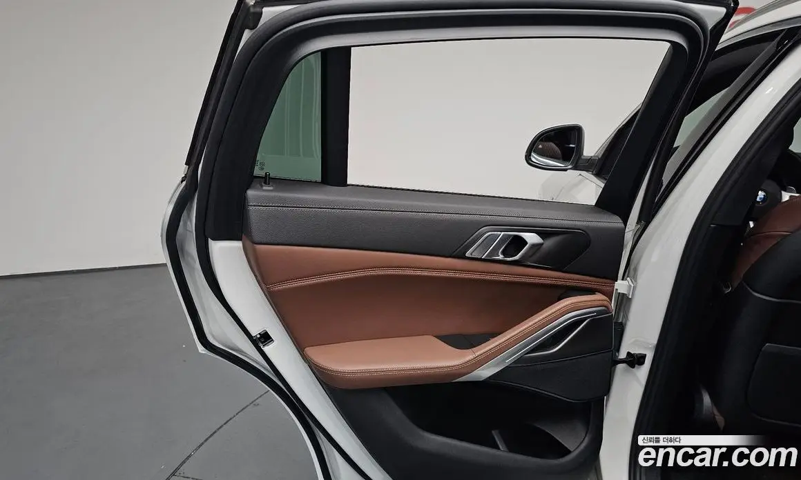 BMW X6 2022 3.0 автомат (гидро), фото 14