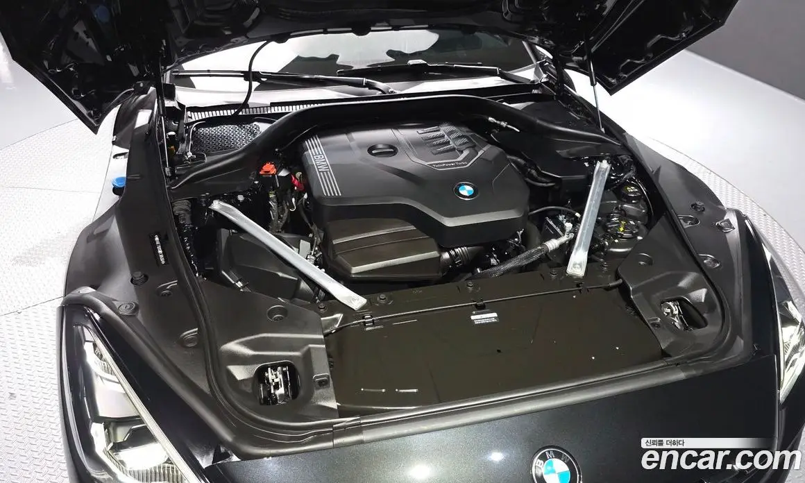 BMW Z4 2024 2.0 автомат (гидро), фото 6