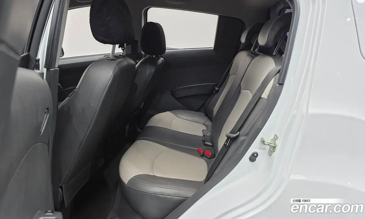 Chevrolet Spark 2011 1.0 автомат (гидро), фото 12