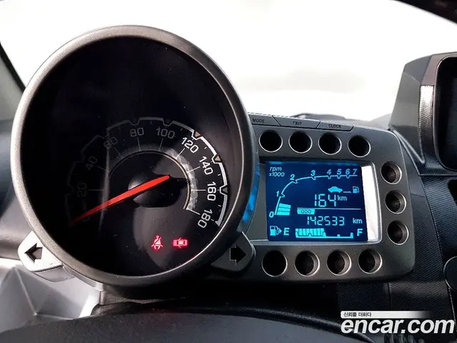 Chevrolet Spark 2012 1.0 автомат (гидро), миниатюра 6