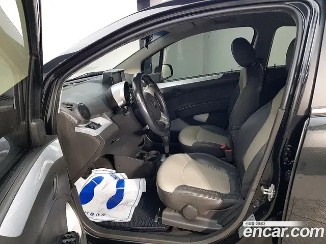 Chevrolet Spark 2012 1.0 автомат (гидро), миниатюра 7