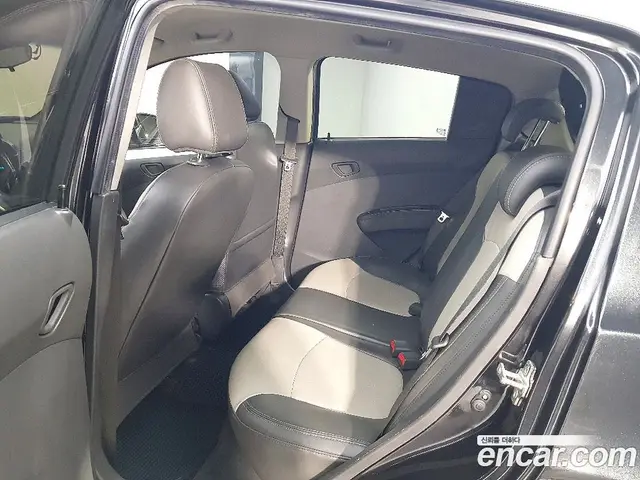 Chevrolet Spark 2012 1.0 автомат (гидро), миниатюра 8