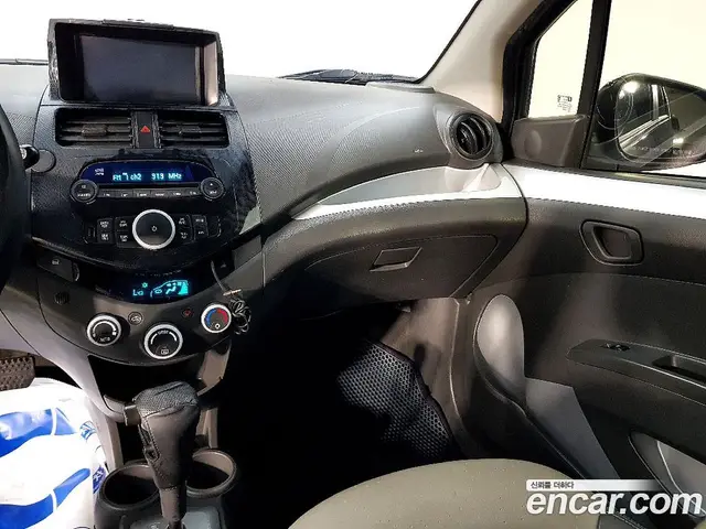 Chevrolet Spark 2012 1.0 автомат (гидро), миниатюра 9
