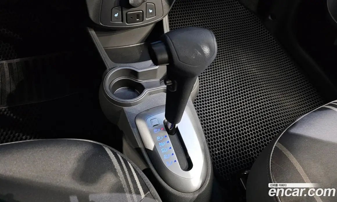 Chevrolet Spark 2013 1.0 автомат (гидро), фото 9