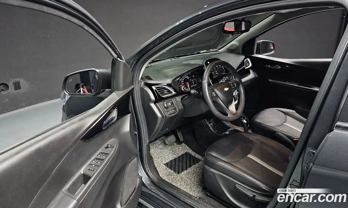 Chevrolet Spark 2022 1.0 автомат (гидро), фото 13