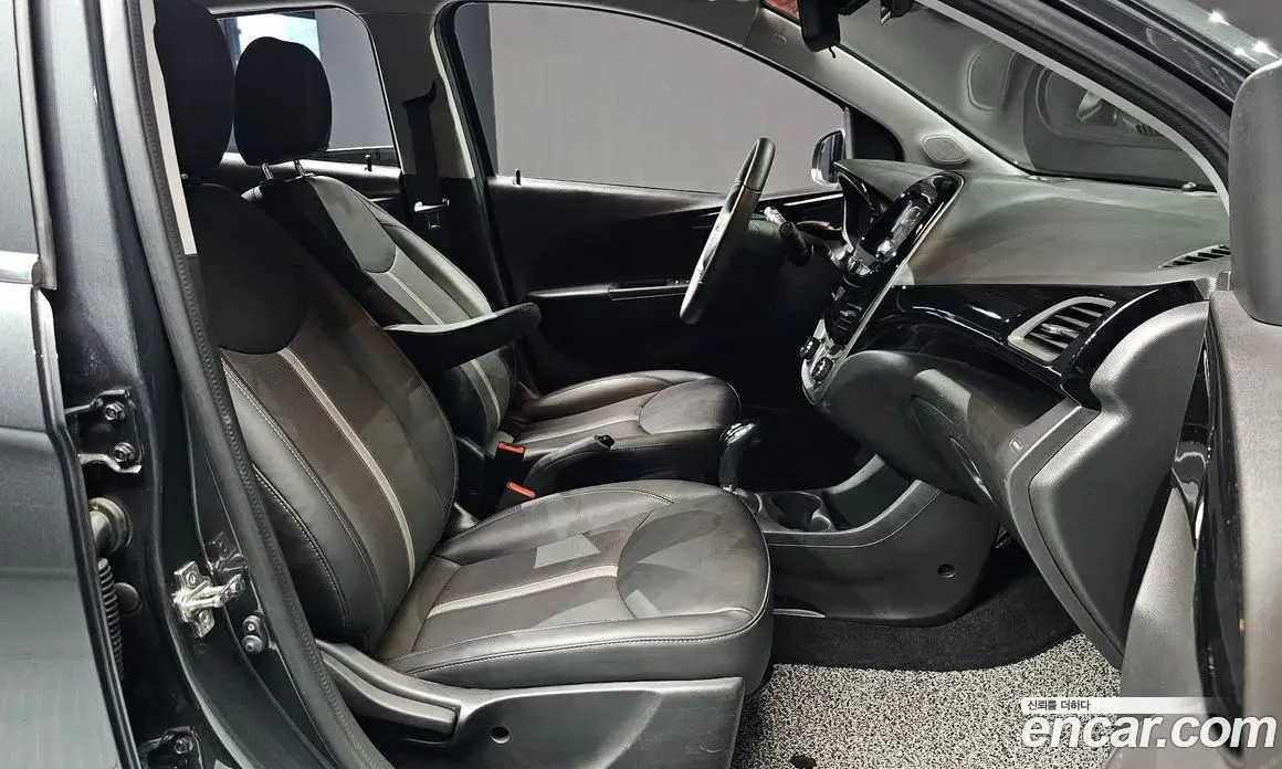 Chevrolet Spark 2022 1.0 автомат (гидро), фото 16