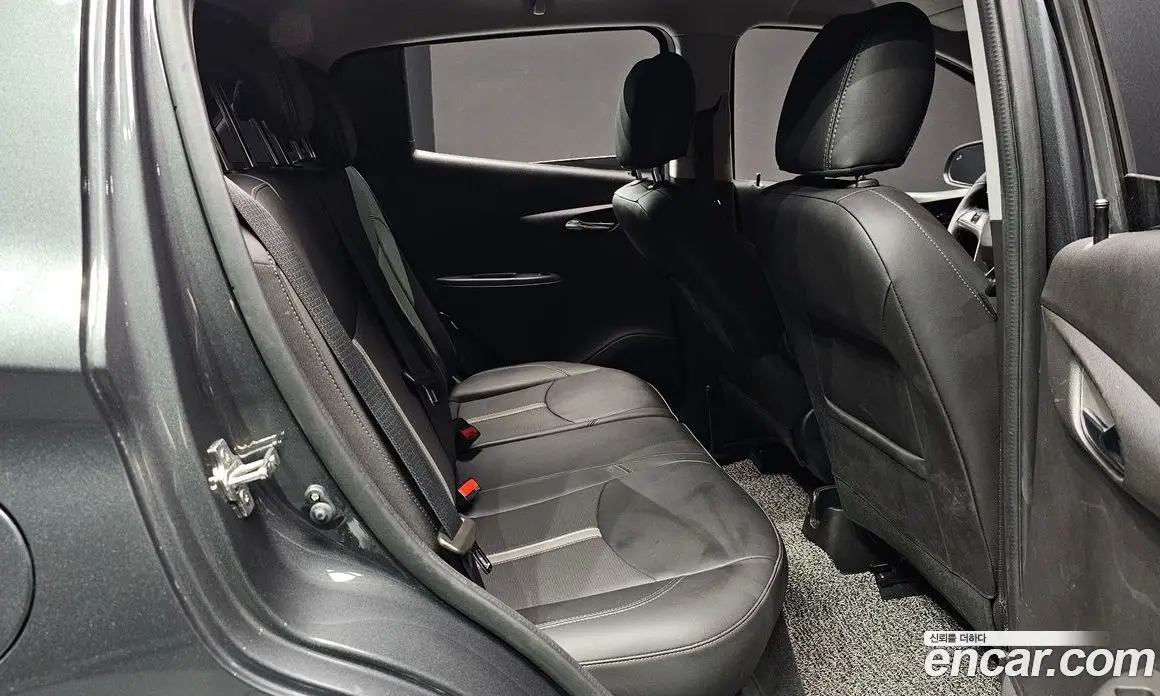 Chevrolet Spark 2022 1.0 автомат (гидро), фото 17
