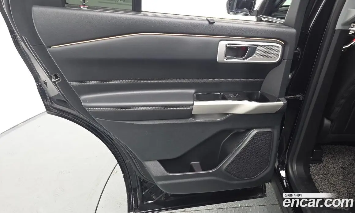 Ford Explorer 2022 2.3 автомат (гидро), фото 14