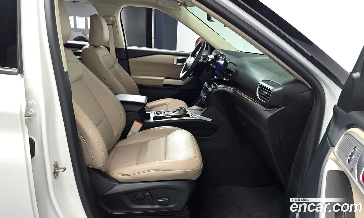 Ford Explorer 2023 2.3 автомат (гидро), фото 15