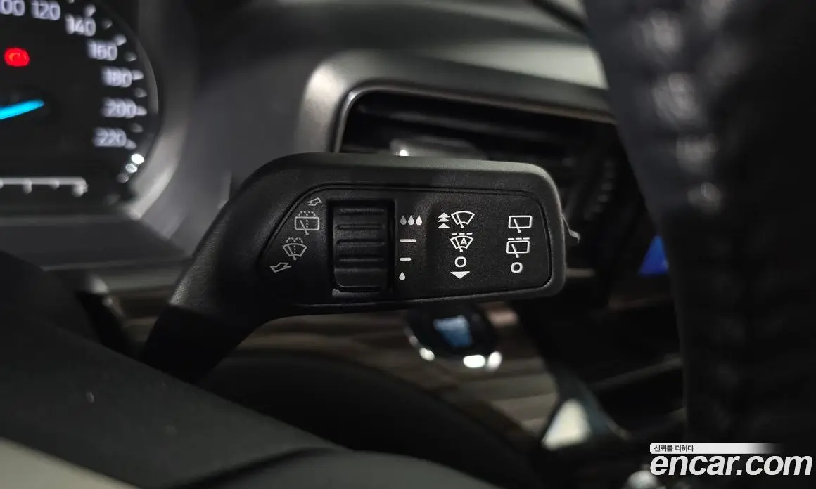 Ford Explorer 2023 2.3 автомат (гидро), фото 27