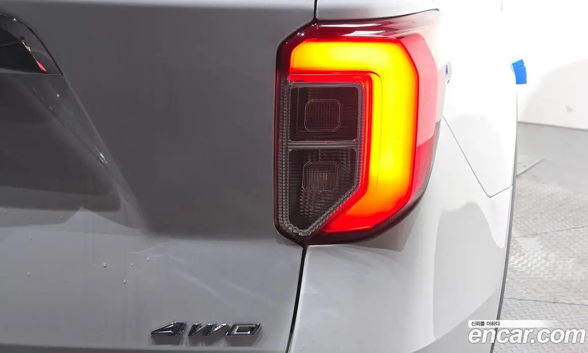 Ford Explorer 2023 2.3 автомат (гидро), фото 8