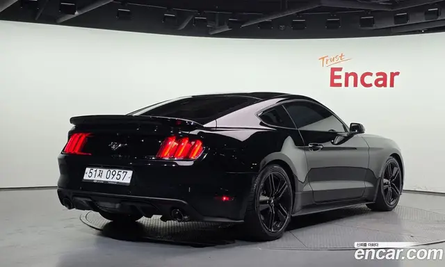 Ford Mustang 2016 2.3 автомат (гидро), миниатюра 2